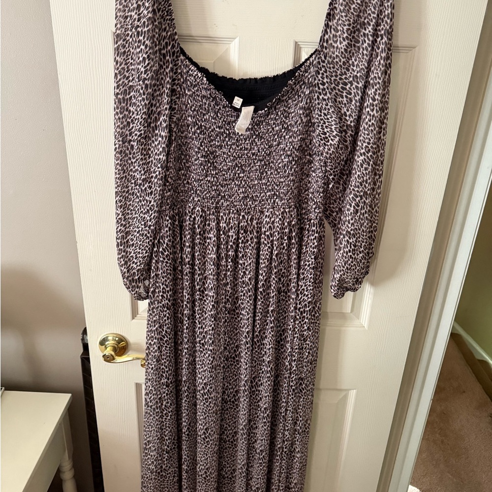 Elegant Leopard Print Maxi Dress